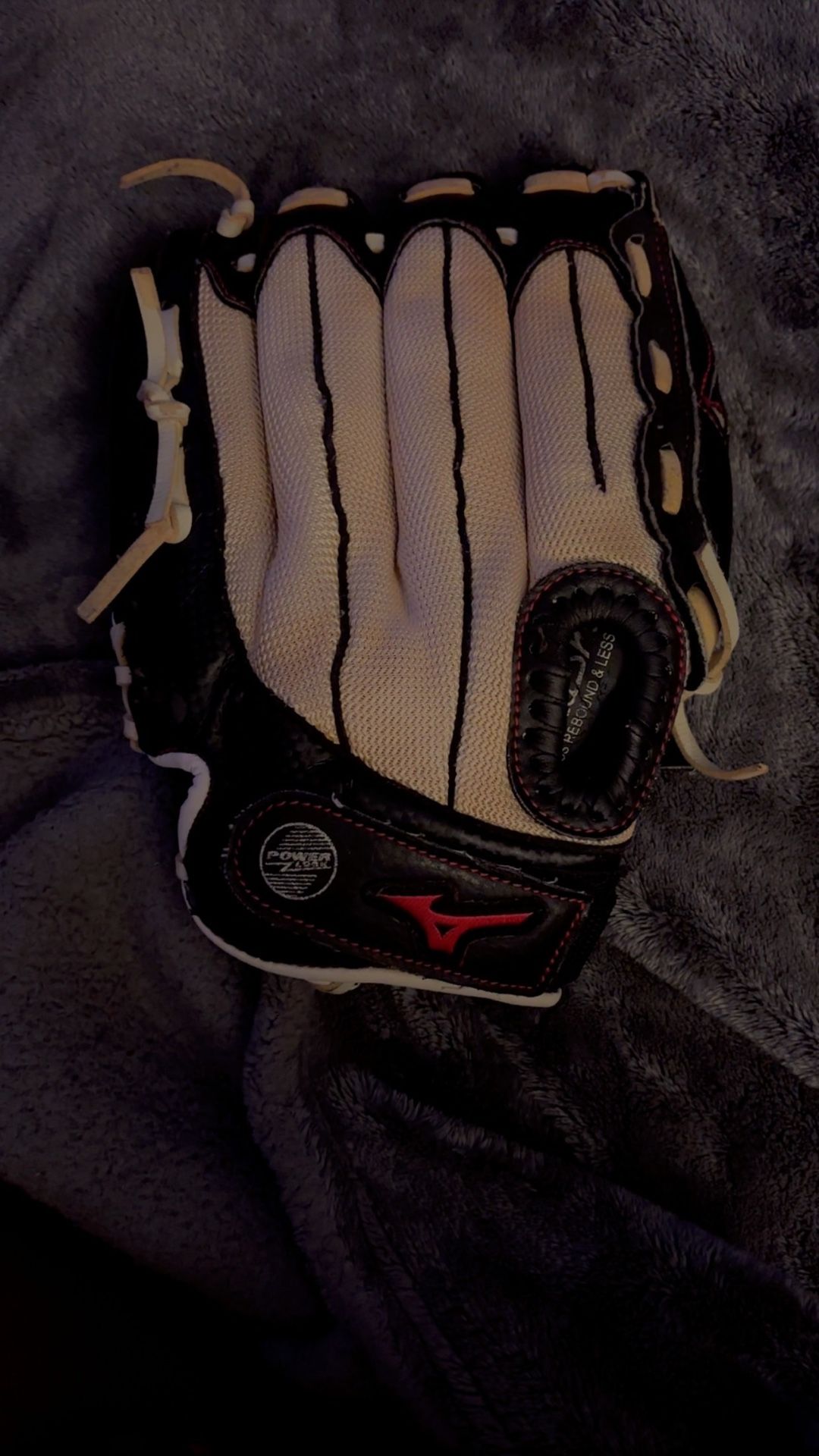 Used Mizuno Softball Glove 