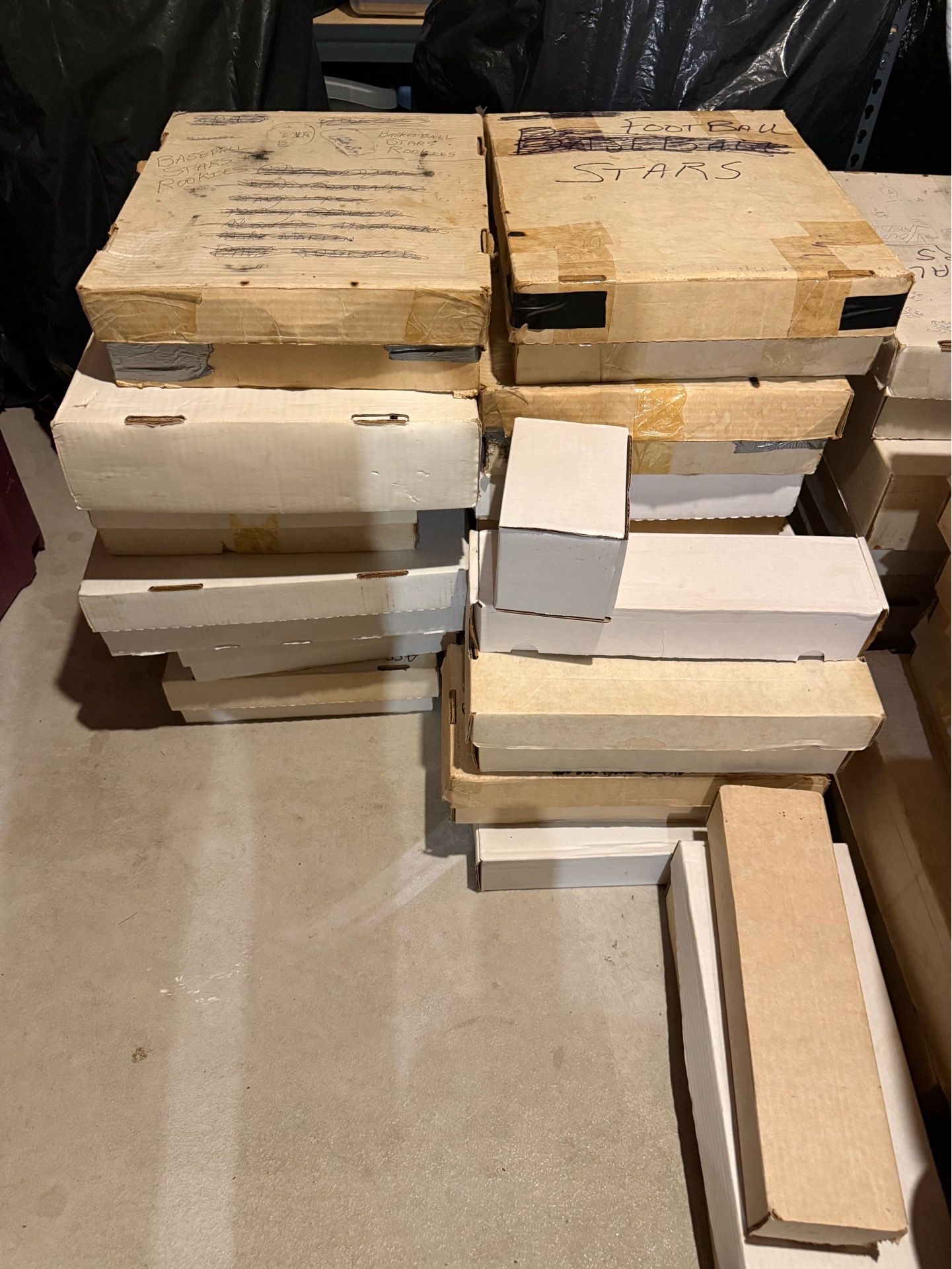 Sports cards huge lot
