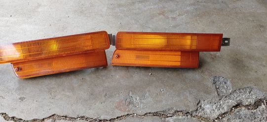 Lexus ls 400 front park signal lights
