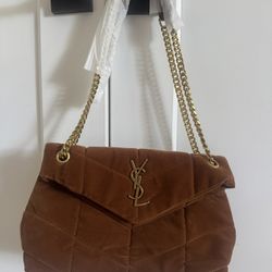 Brown purse 