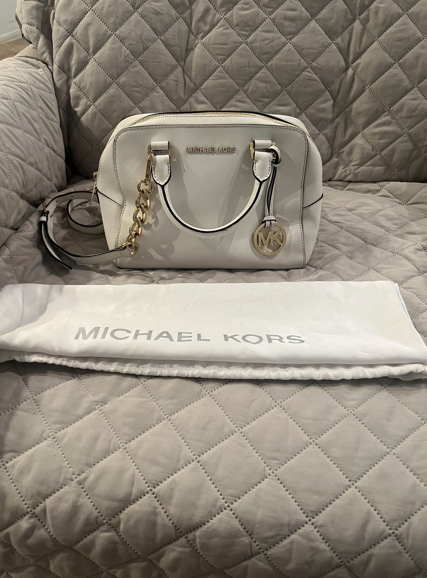 Michael Kors White Handbag - Get Ready For Spring!