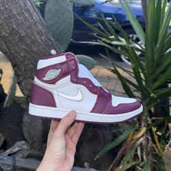 Air Jordan 1 Bordeaux Size 9