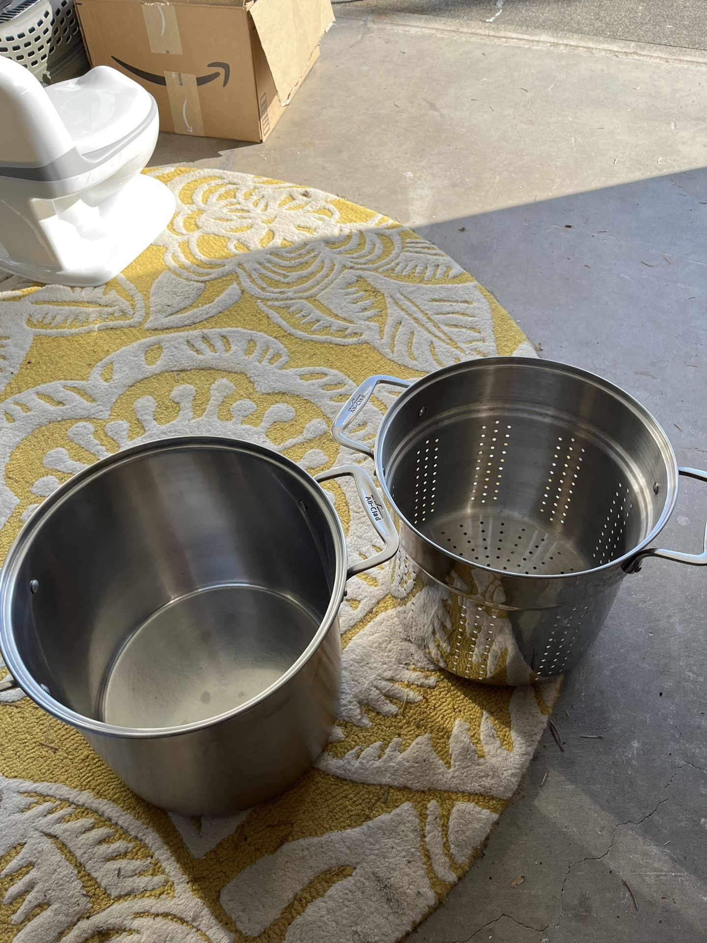 All-Clad Pasta Pot w/ Strainer - 13 Quart for Sale in Seattle, WA - OfferUp
