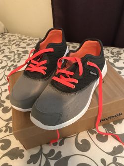 Womans Reebok Tennis 7 1/2 $45.