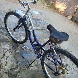 Woman Beach Cruiser 