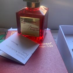 Baccarat rouge 540