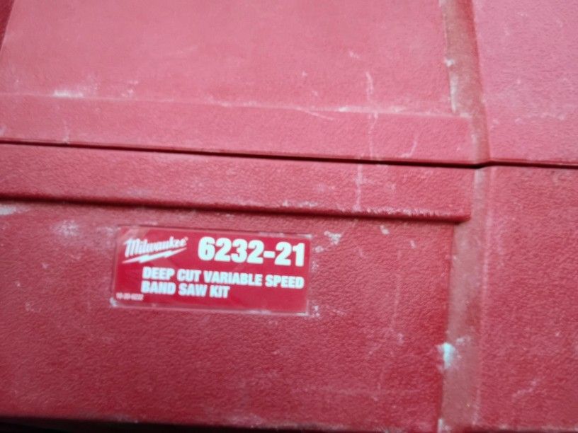 6232-21 Milwaukee Deep Cut Variable Speed Band Saw 