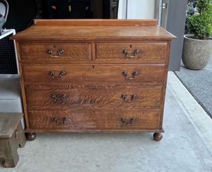 Beautiful Solid Wood Dresser Chest of Drawers