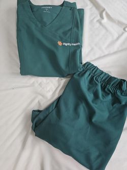 Dignity Health Tech Scrubs.