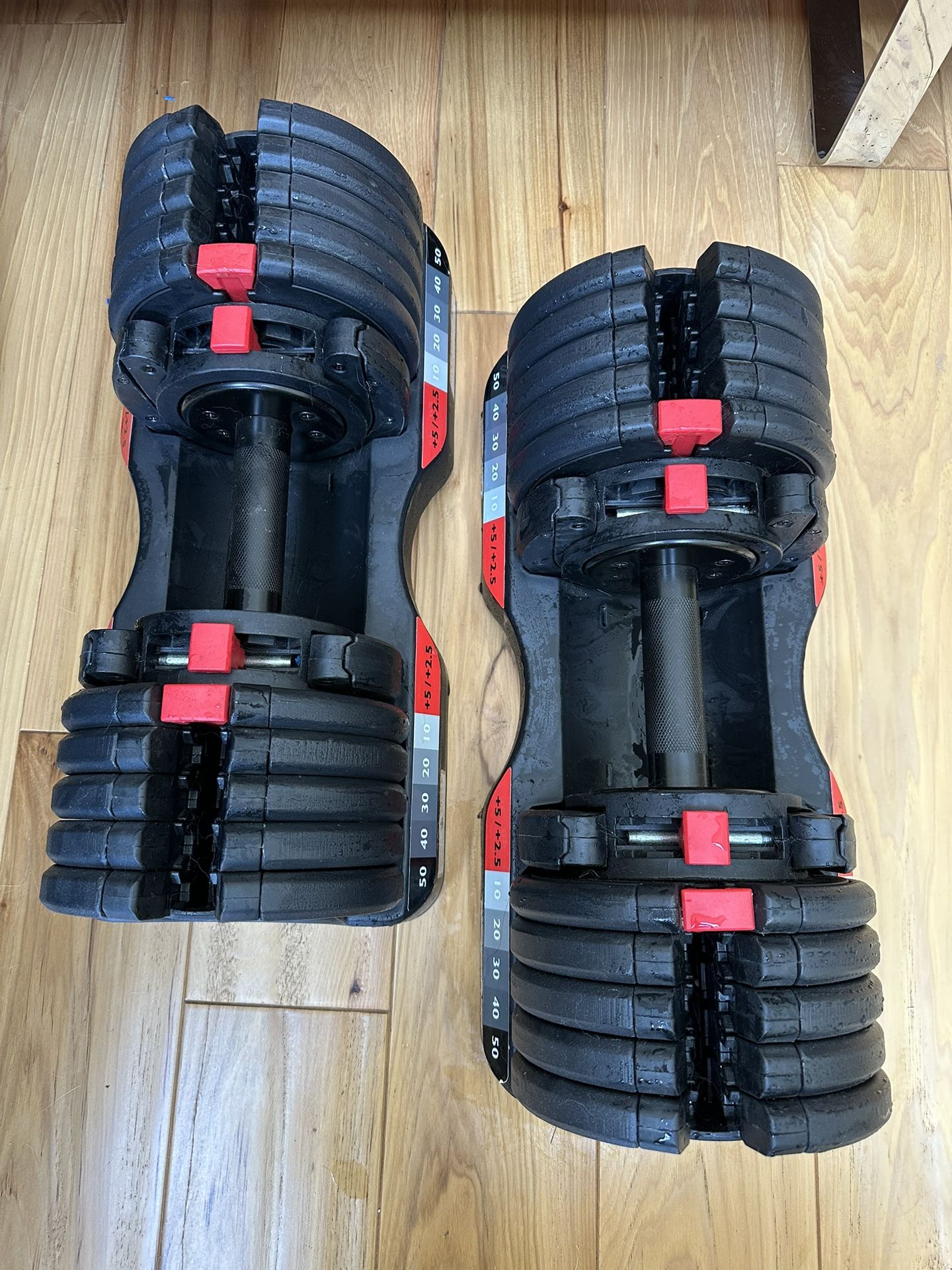 Adjustable Dumbbell weight set up to 50 pounds