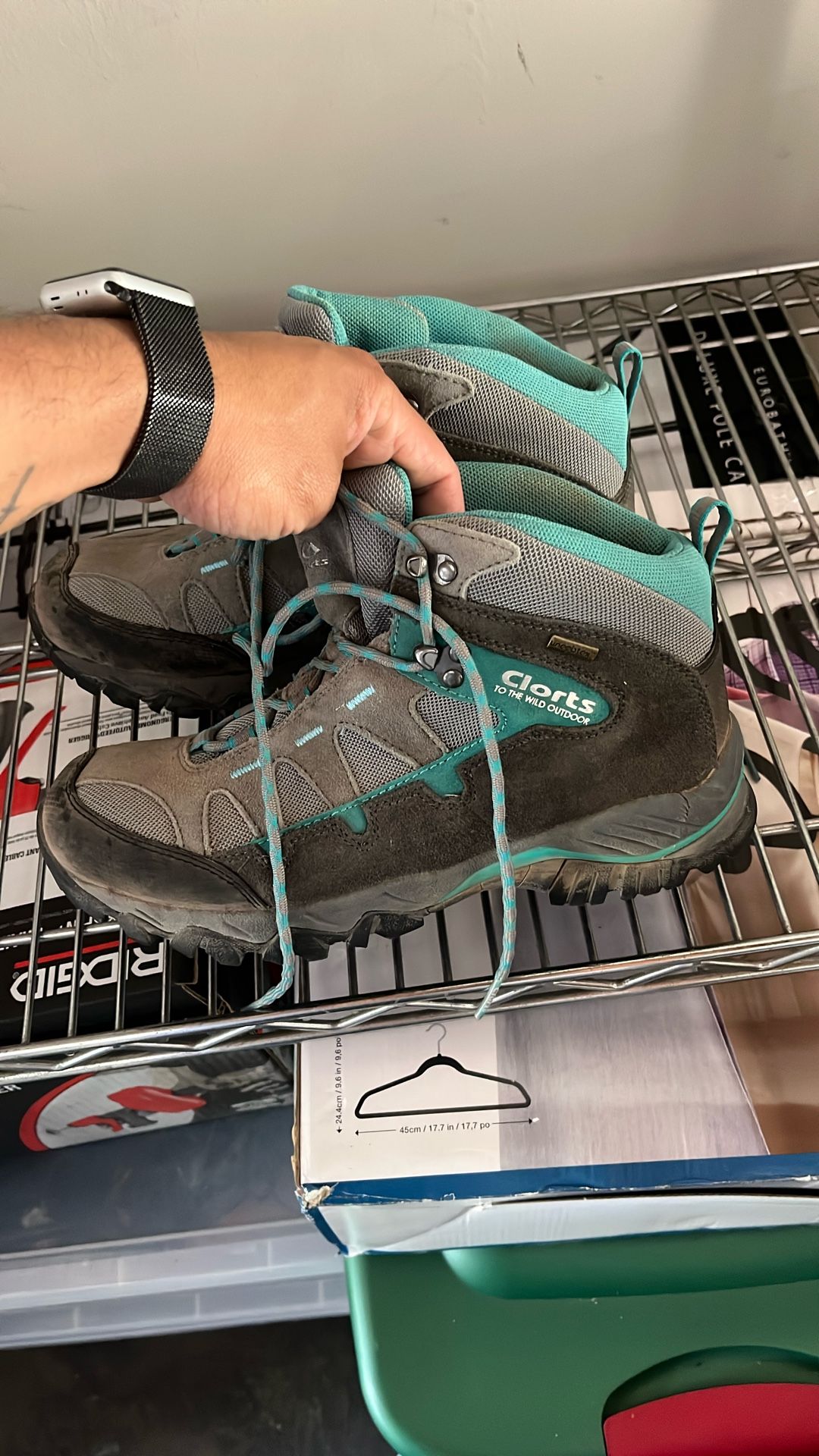 Clorts women hiking boots