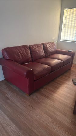 High quality comfortable leather couch