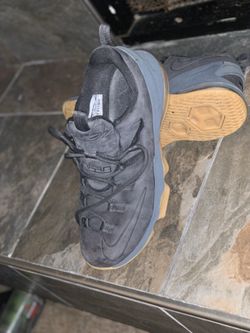 LeBron 13 Low Premium 'Anthracite Grey'