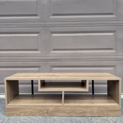 Low Tv Stand/Entertainment Center