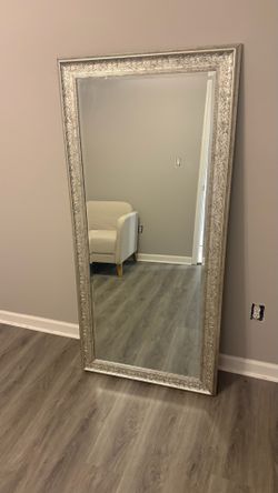 Floor mirror