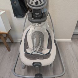 Graco DuetConnect LX Infant Baby Swing - Barely Used