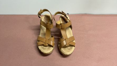 Born Concept 4” Beige Cork Sandals Size 5