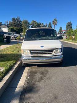 1994 Passenger Van (needs transmission ) $800 or best offer