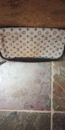 Louis Vuitton Clutch Purse Authentic !! for Sale in Riverbank, CA - OfferUp
