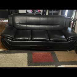 Black Leather Couch With Matching Love Seats
