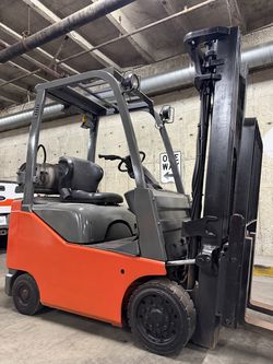 LATEST TOYOTA M8 Forklift for sale