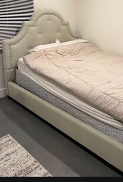 whole bad with frame headboard and  mattress