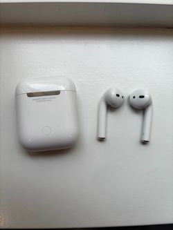 Apple genuine AirPods 2nd generation with Charging Case