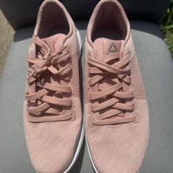 Reebok Womens Astroride Walking Shoe Pink Mesh Low Top Size 11 EUC