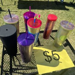 Starbucks Cups 