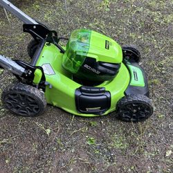 Greenworks Pro 80V