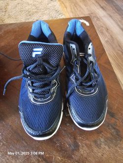 FILA Sz 10.5 Running Shoes Memory Foam Cool Max