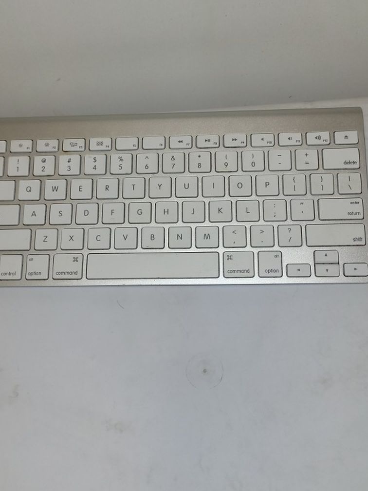 Apple Wireless Keyboard