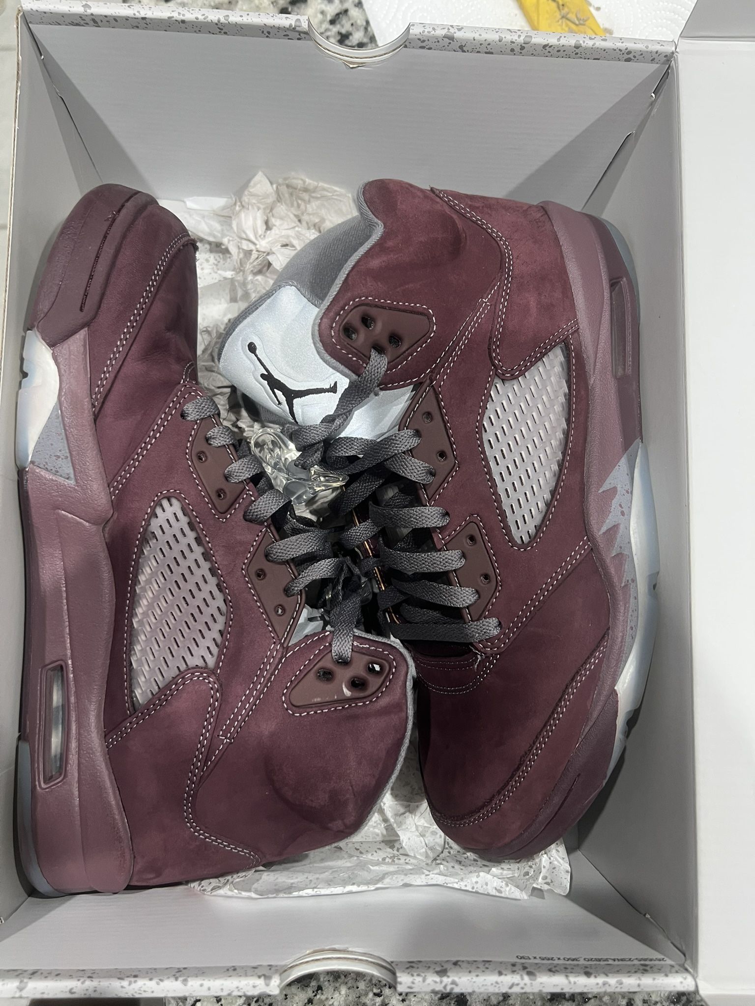 Jordan 5 Burgundy Size 11
