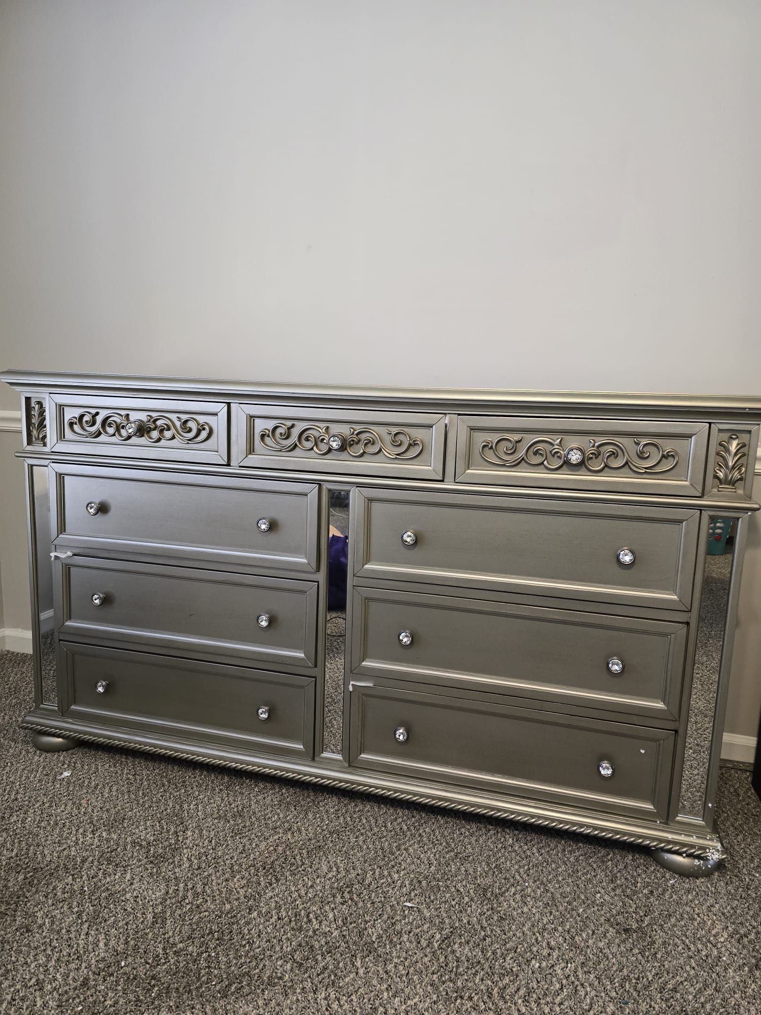 ✨ Glam It Up! Silver Sparkle Dresser 💎