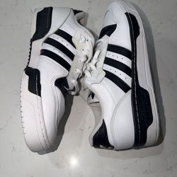 Adidas Forum Low. Size 12