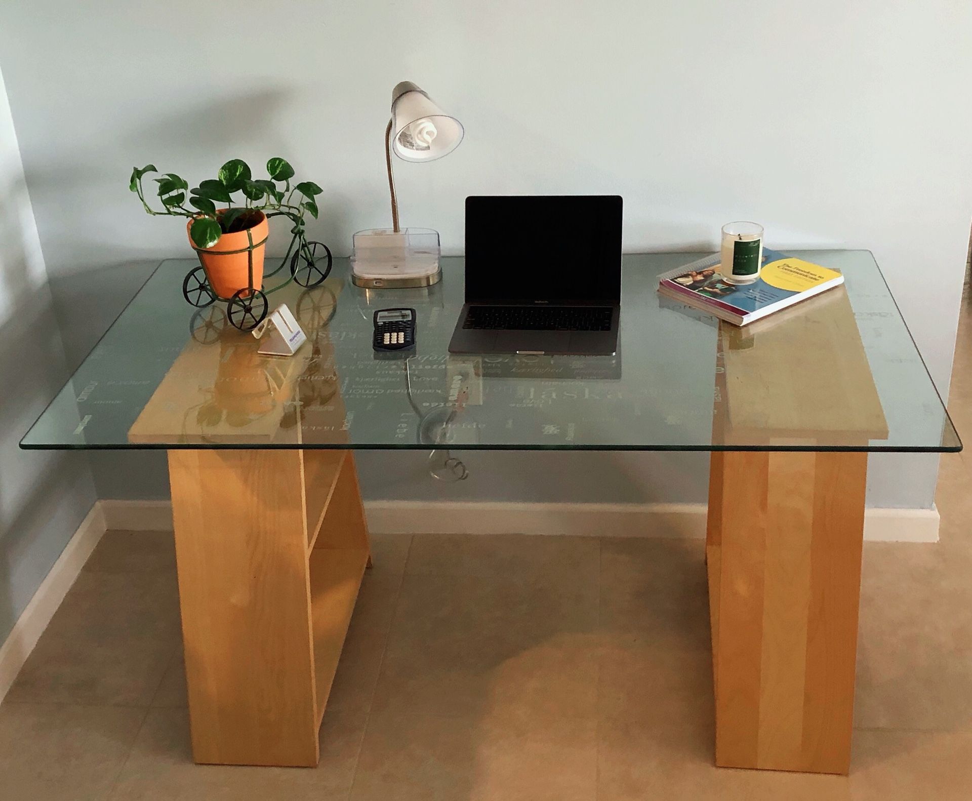Glass Desk for Sale in Miami, FL OfferUp