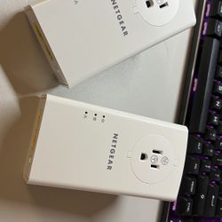 Netgear 2000 Powerline Adapter With Outlet