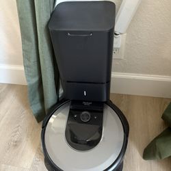 Roomba i8 Self Cleaning