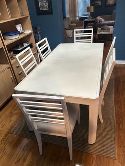 Dining table and 6 chairs