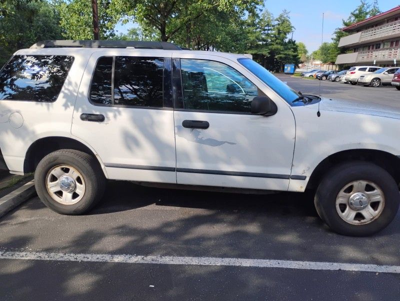 2005 Ford Explorer