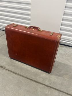 Vintage Brown Hard-Shell Suitcase