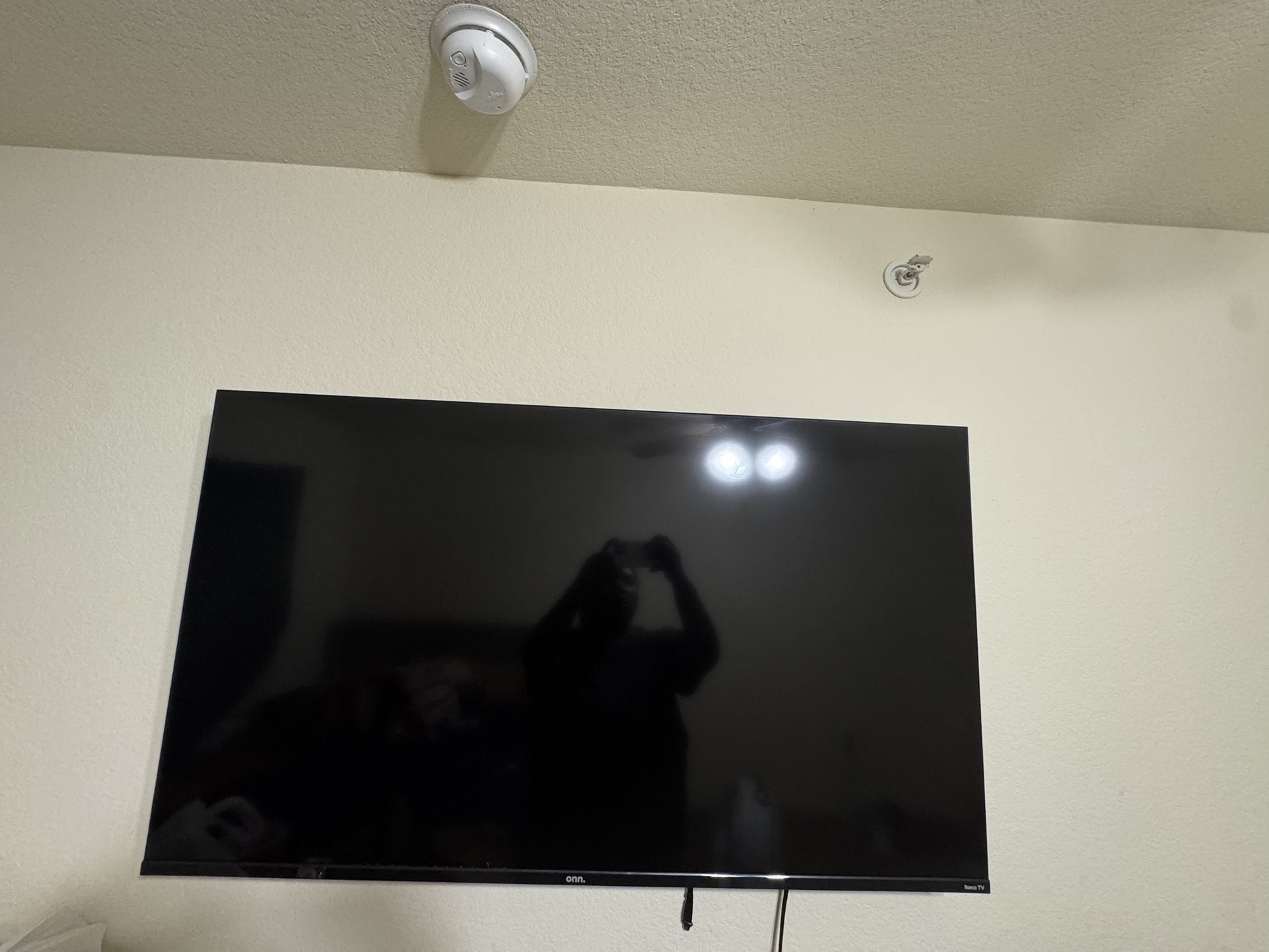 55 INCH TV
