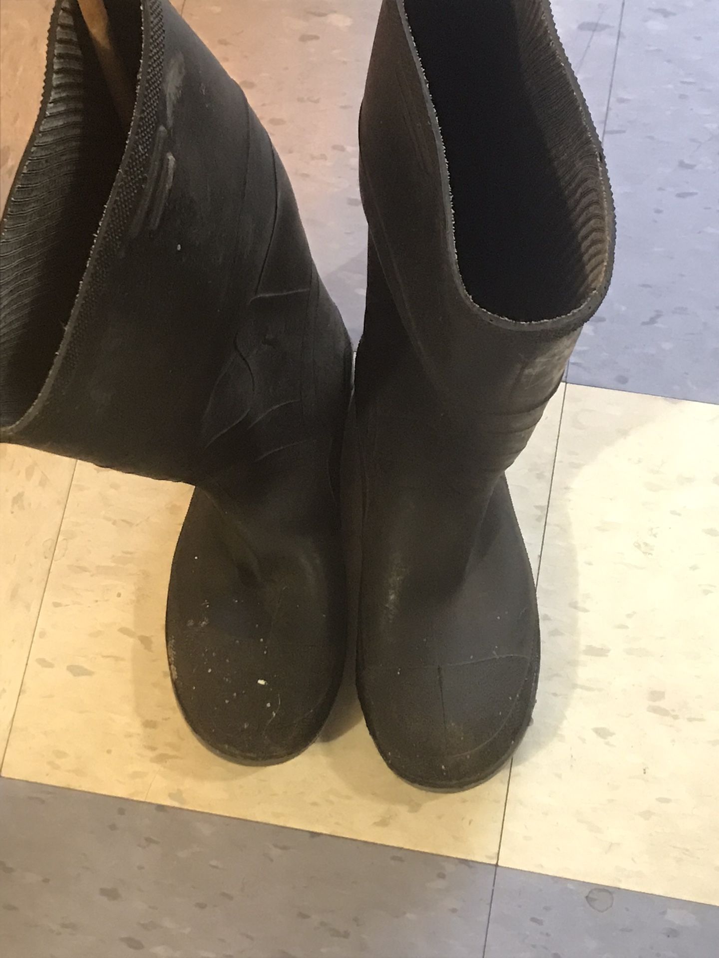 Used Rubber Boots