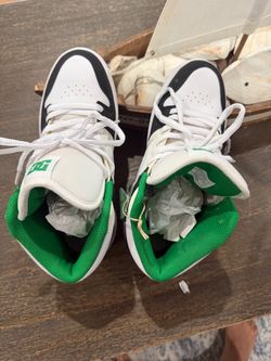 Boys shoes