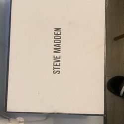 Steve Madden Wmns Brown Suede Boots ( Chelsea )