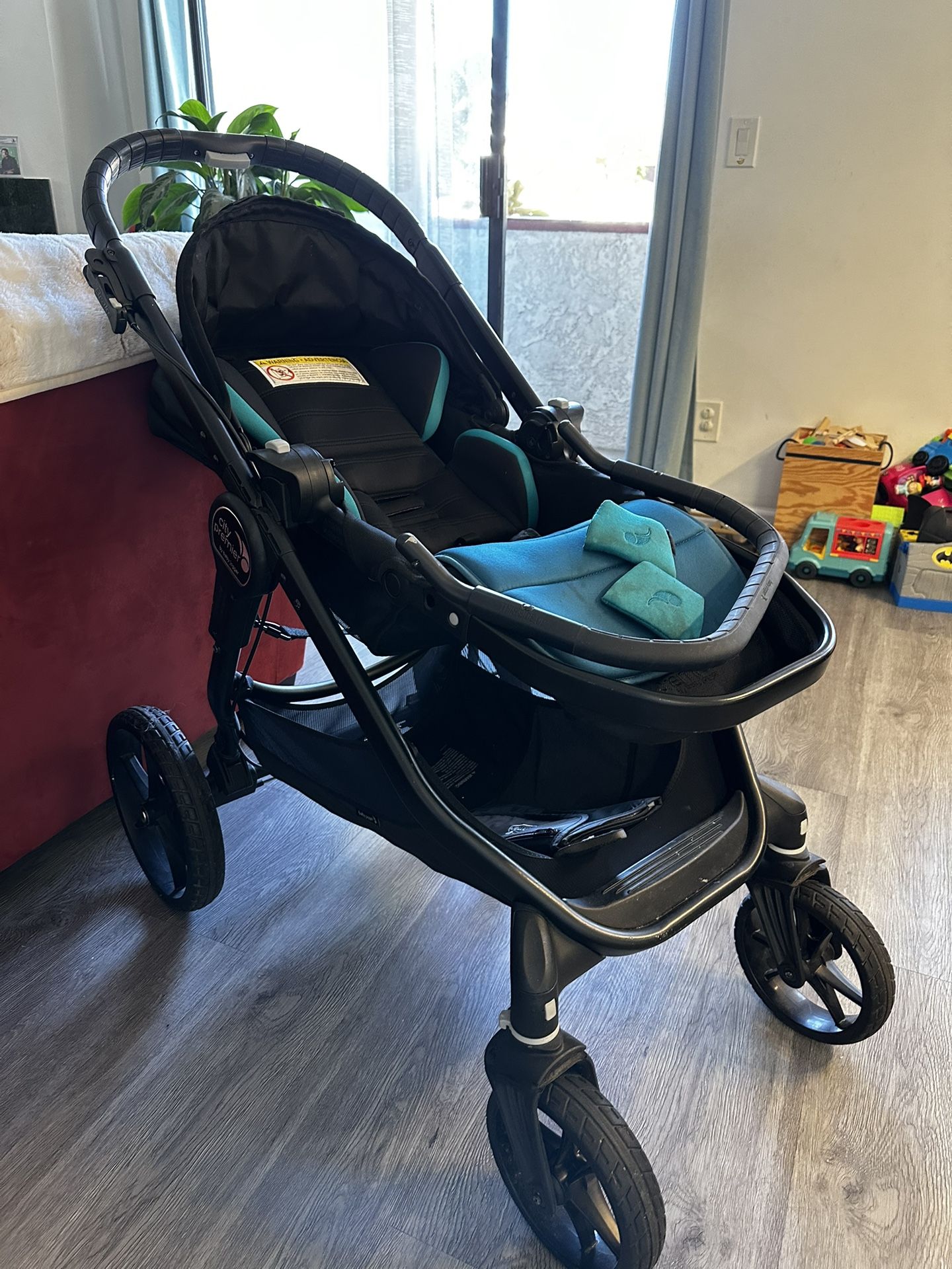 uppababy mesa max gregory Vista V2 Stroller Bundle With Infant Car Seat Size:3 7/8