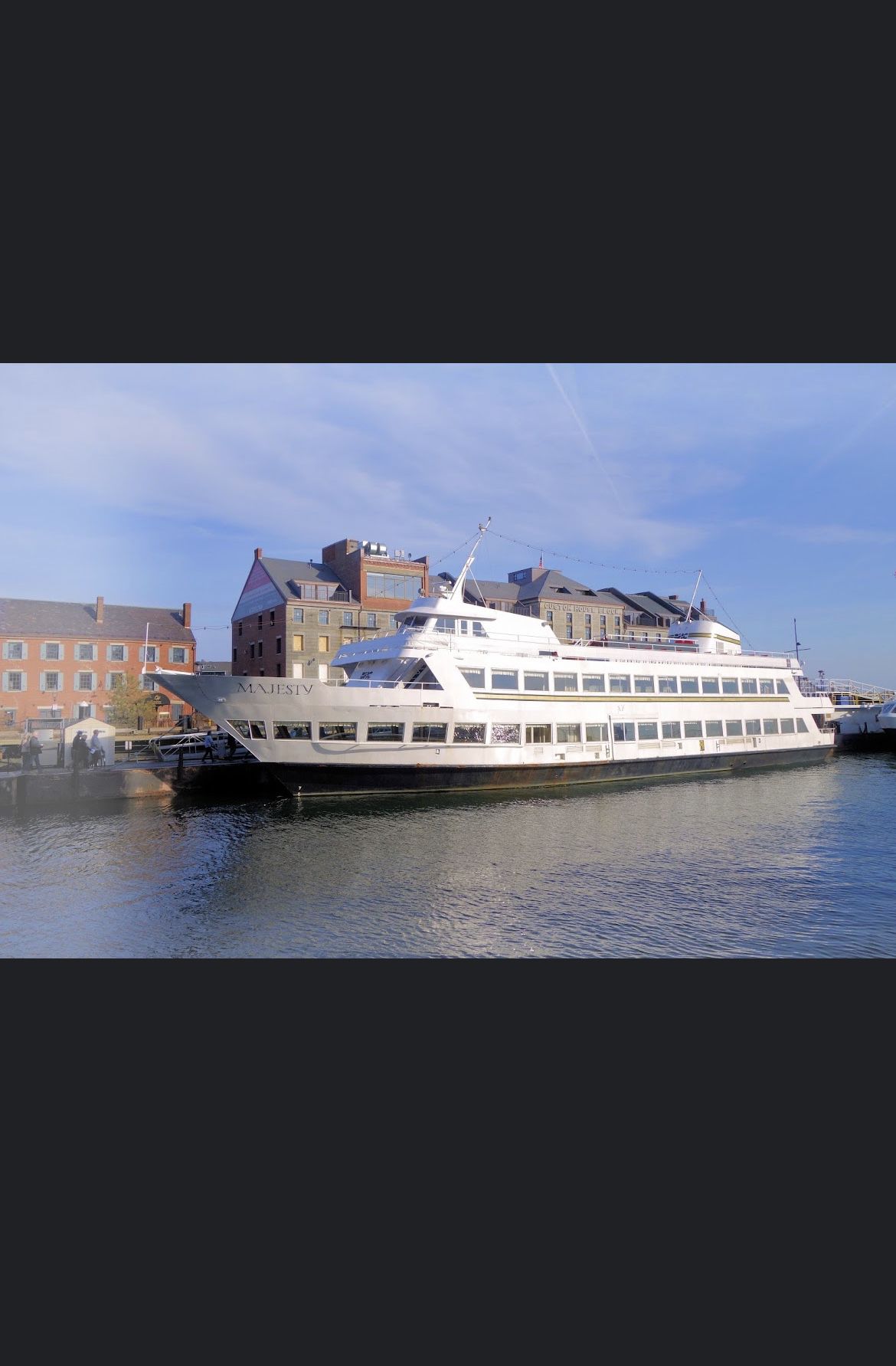 boston city harbour cruise