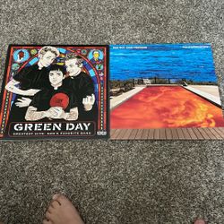 2 Albums Vinyl Records 
