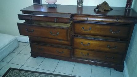 Massive real wood luxury dresser
