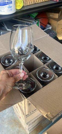 Wine glasses for 75 guests